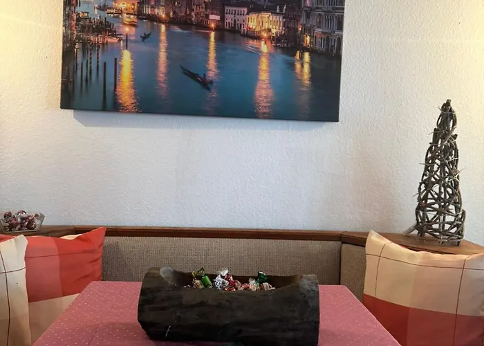 펜션 Haus Mit Pool Und Panoramablick 히르샤이트