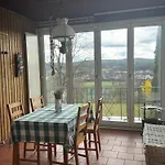 Haus Mit Pool Und Panoramablick